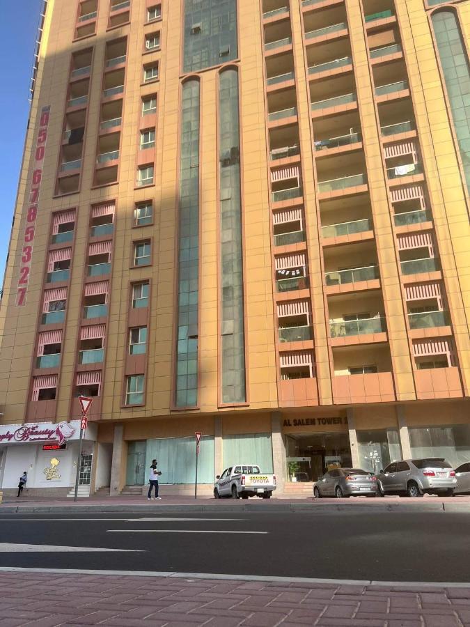 Private Room In 2Br Apartment Dubai Eksteriør billede